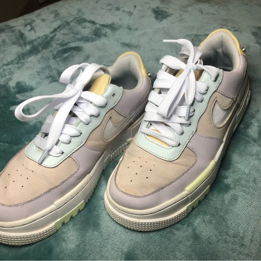 Women’s air force, one pixel size 7
